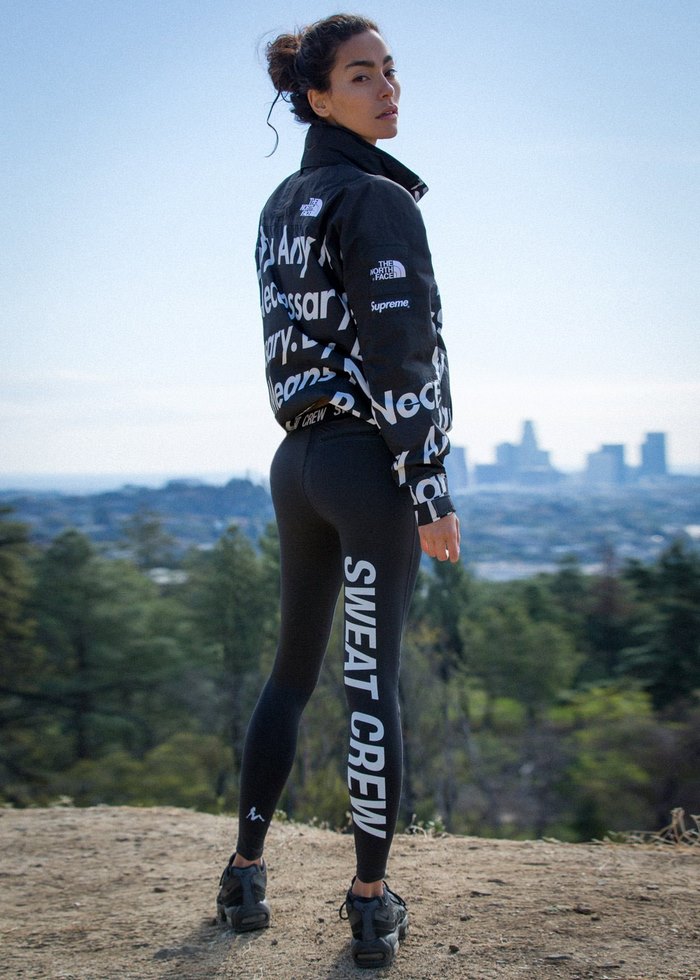 Девушка в The North Face