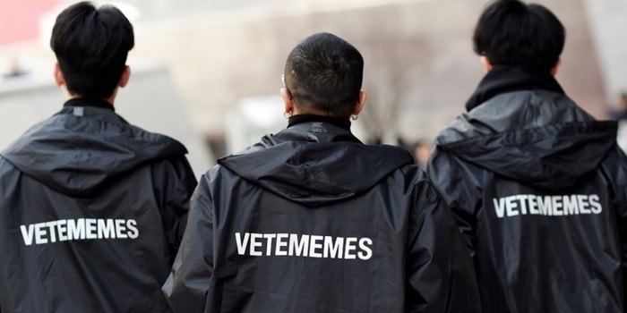 Плащи Vetements